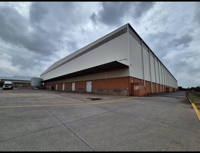 21,490M² WAREHOUSE TO LET IN GOSFORTH PARK